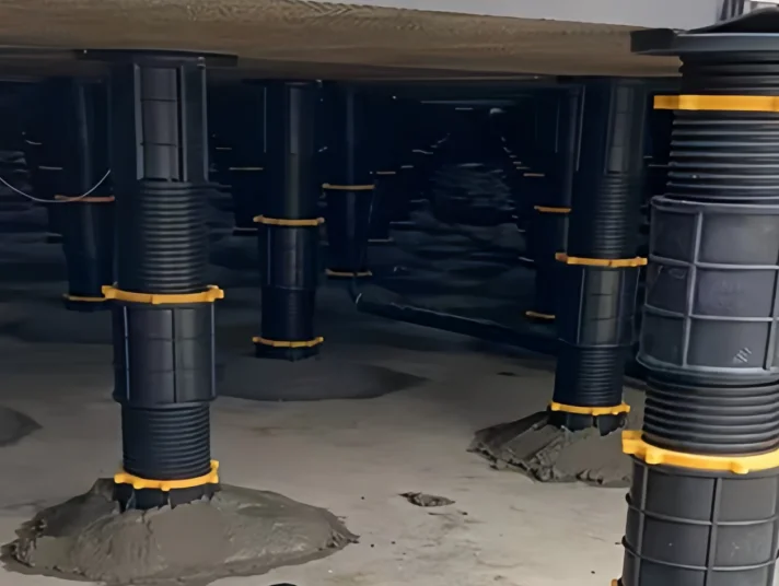 What are the advantages of adjustable pedestals?